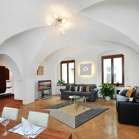 Aplend Hlavne Namestie Apartment Bratislava